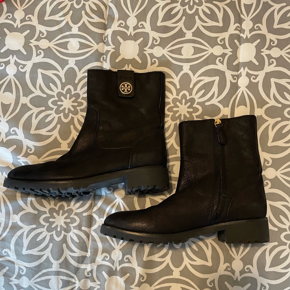 EUC Tory Burch Leather Booties size 8